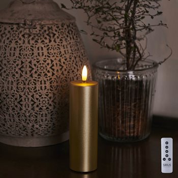 Sirius Sille Exclusive lys med 3D flamme. Ø5 - 15 cm højt. Guld